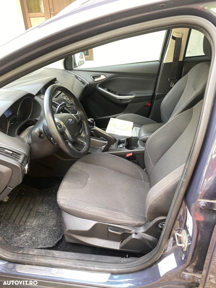 Ford Focus 1.6 TDCi DPF Titanium - 11
