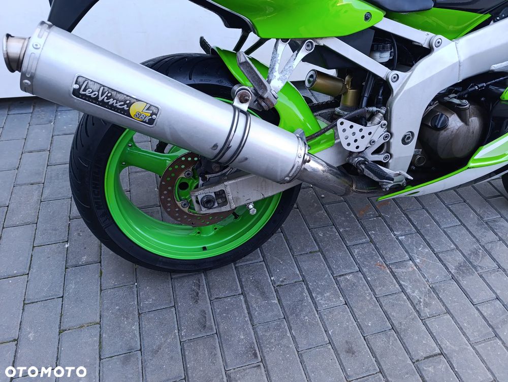 Kawasaki ZXR - 19