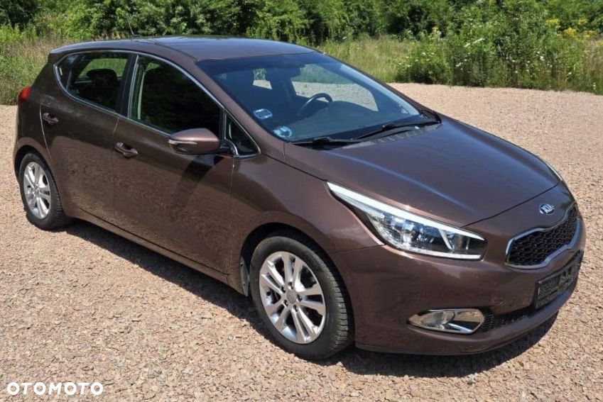 Kia Ceed 1.6 CRDi 128 Vision - 1