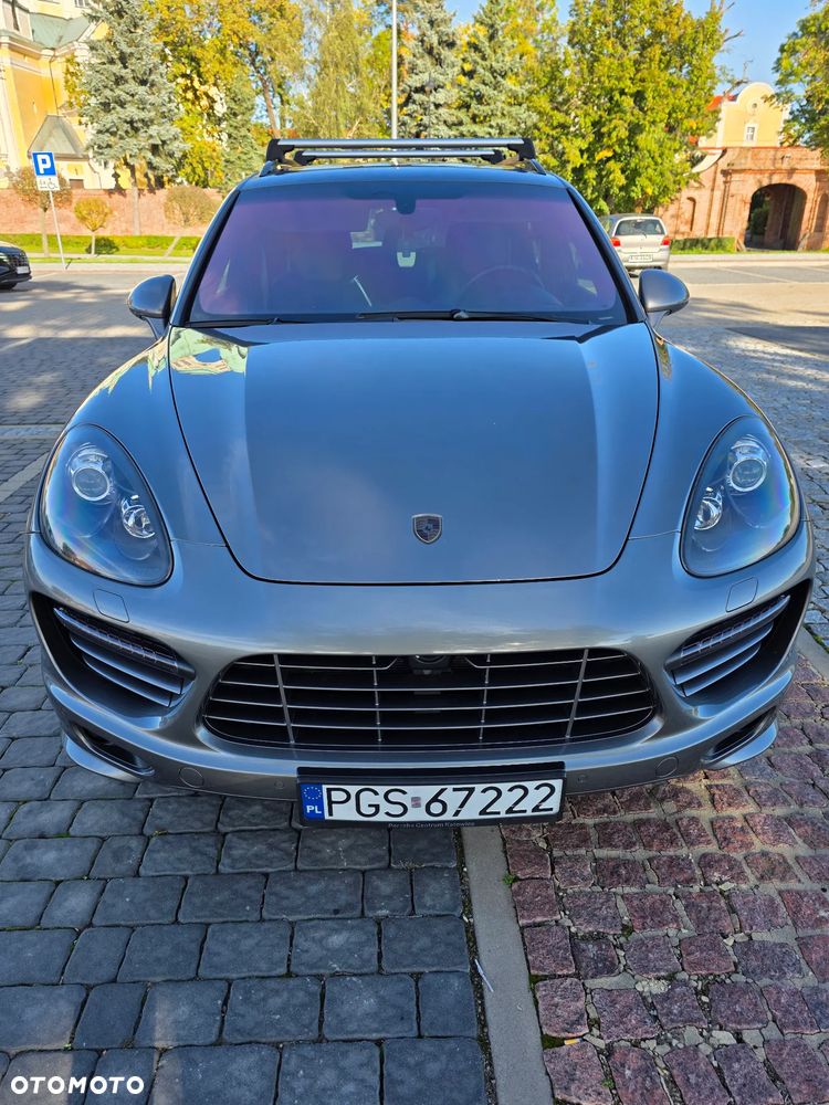 Porsche Cayenne - 2