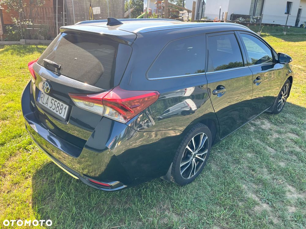 Toyota Auris 1.6 Prestige - 4