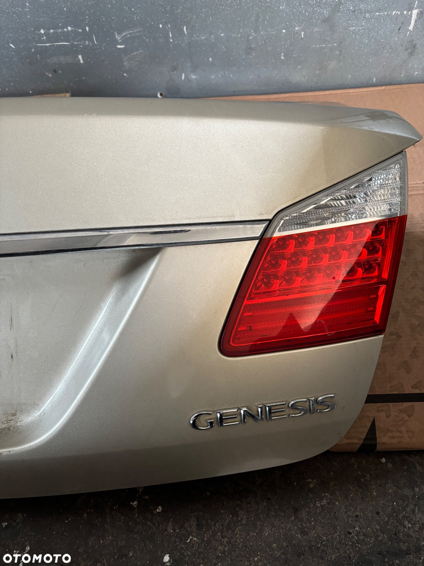 Hyundai Genesis kompletny tył zdrzak klapa lampy - 2