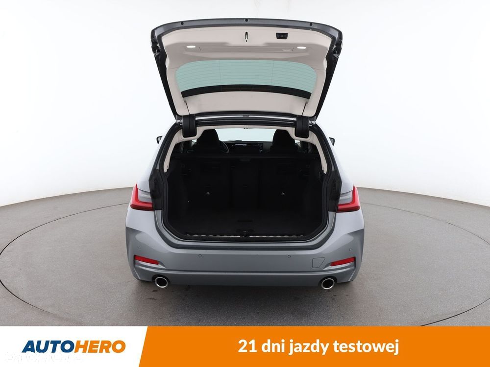 BMW Seria 3 318d - 16