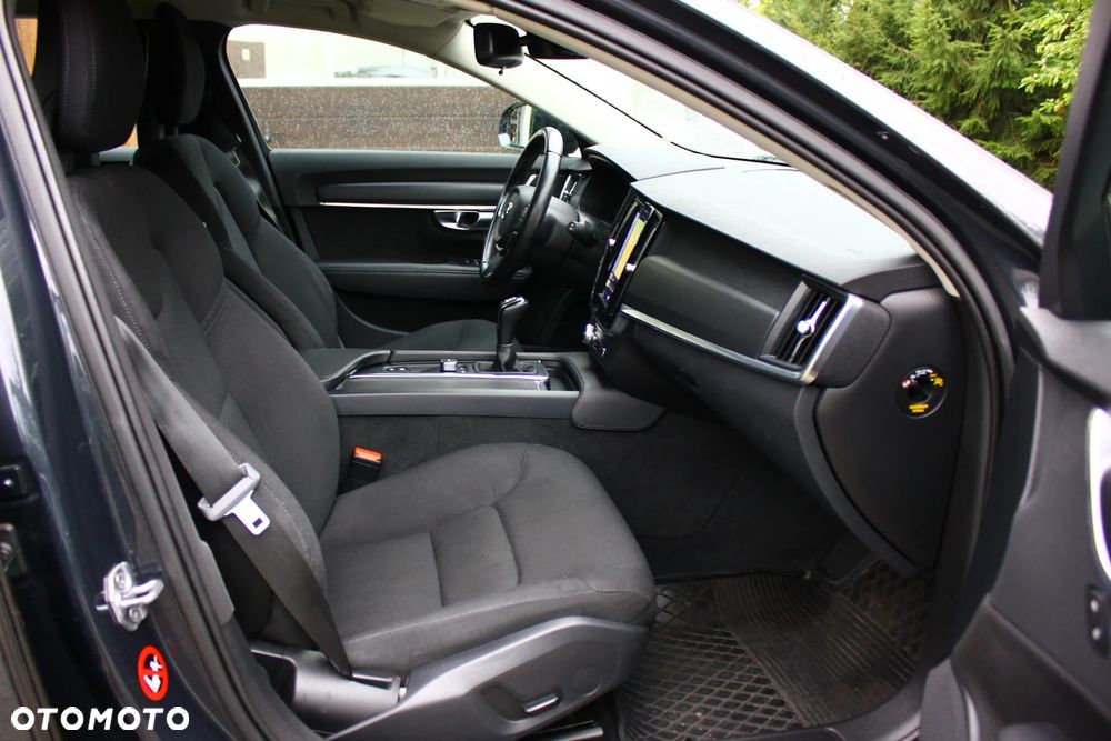 Volvo V90 D3 Momentum - 30