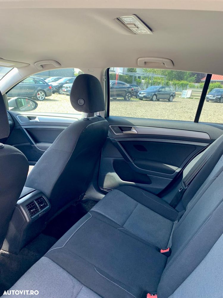 Volkswagen Golf 1.6 TDI BlueMotion Technology Comfortline - 5