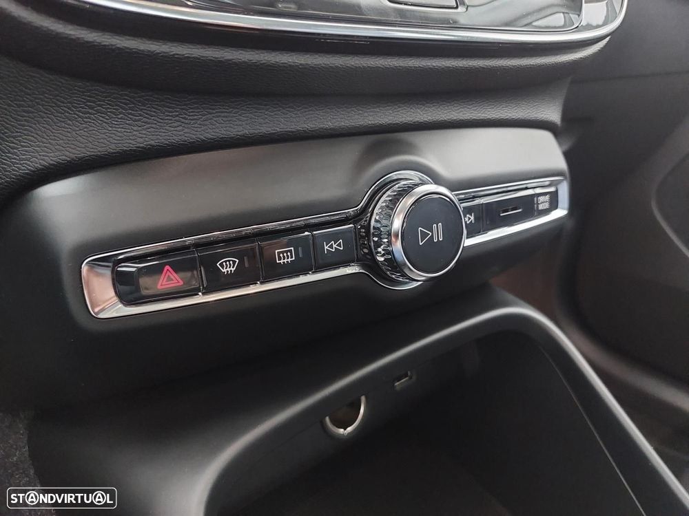 Volvo XC 40 1.5 T5 PHEV Inscription Expression - 29