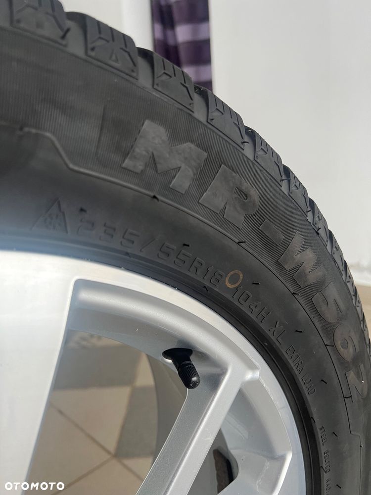 Felgi z oponami Audi Q3 Sportback oryginalne zimowe - 4