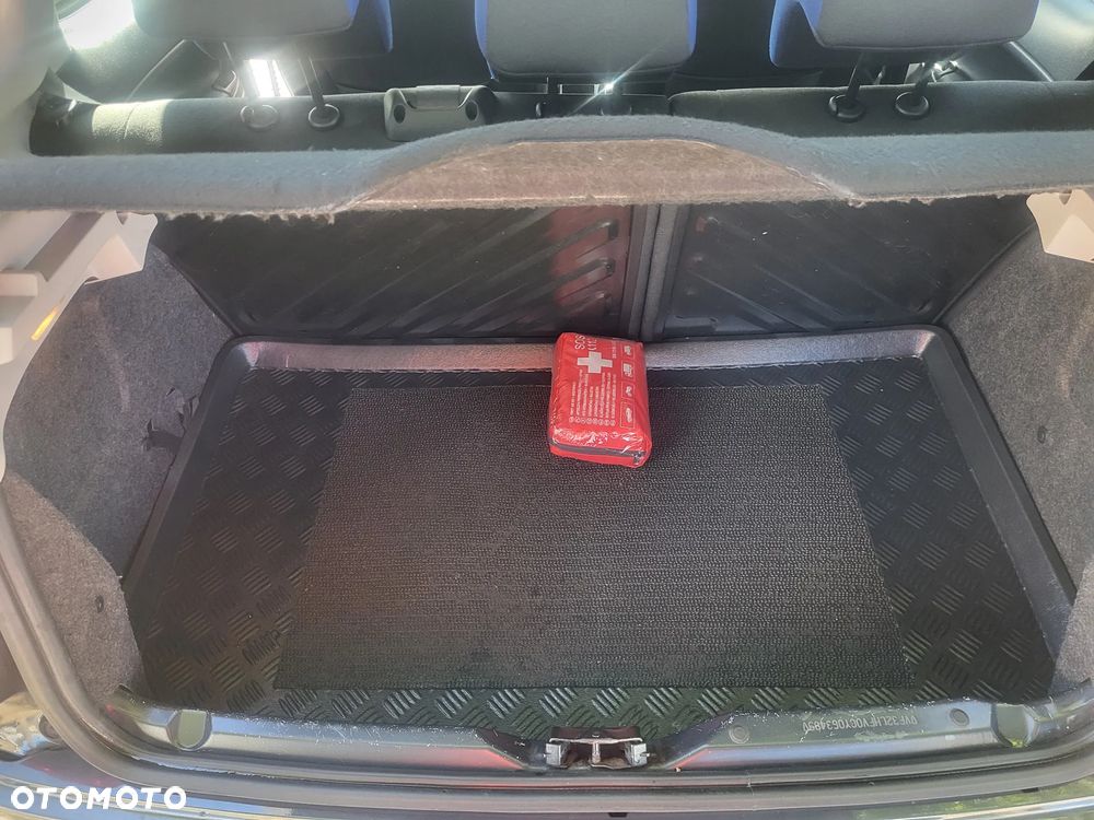 Peugeot 206 60 Filou - 10