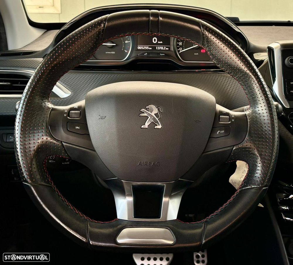 Peugeot 208 1.2 PureTech GT Line EAT6 - 6