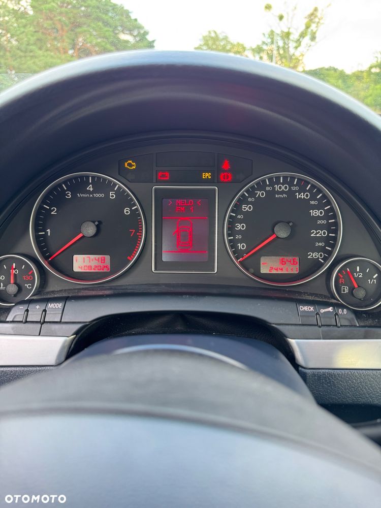 Audi A4 2.0 - 5