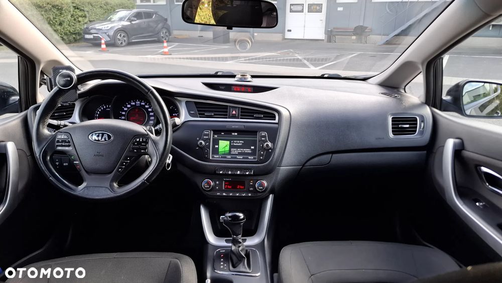 Kia Ceed 1.6 GDI L Business Line DCT - 18