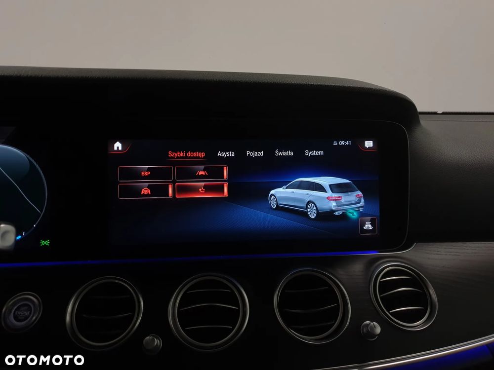 Mercedes-Benz Klasa E 300 de 4Matic 9G-TRONIC AMG Line - 22