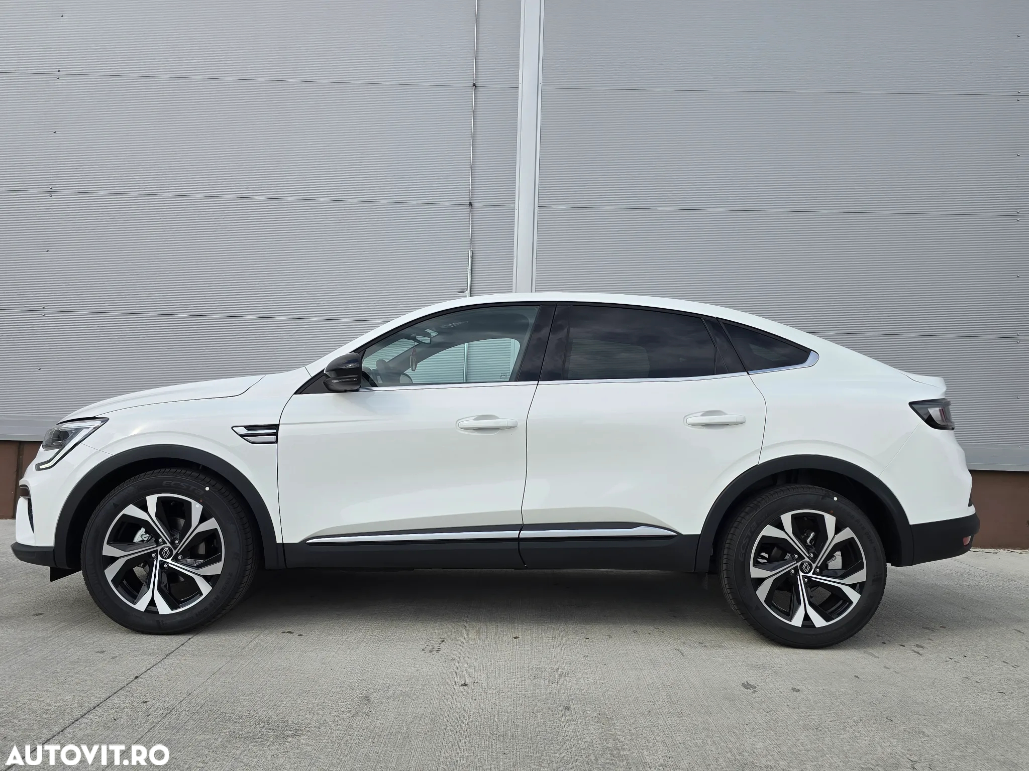 Renault Arkana MHEV 140 EDC Techno - 3