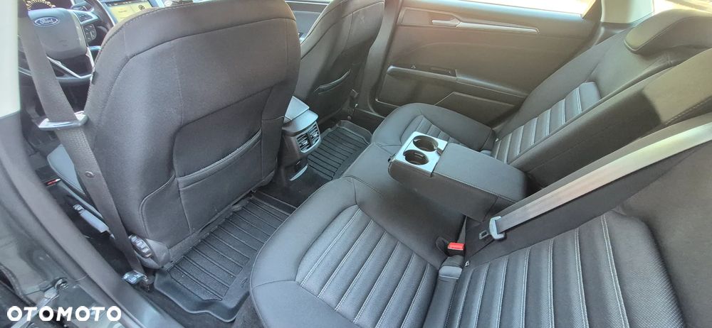 Ford Mondeo - 10