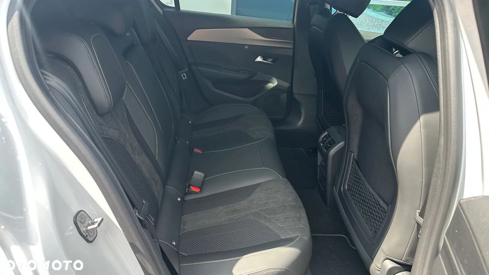 Peugeot 308 1.2 mHEV GT S&S e-DCS6 - 17