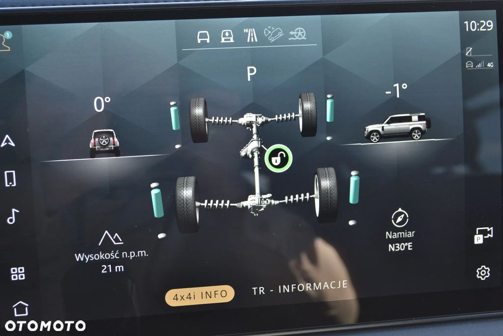 Land Rover Defender 110 D300 X-Dynamic SE - 31