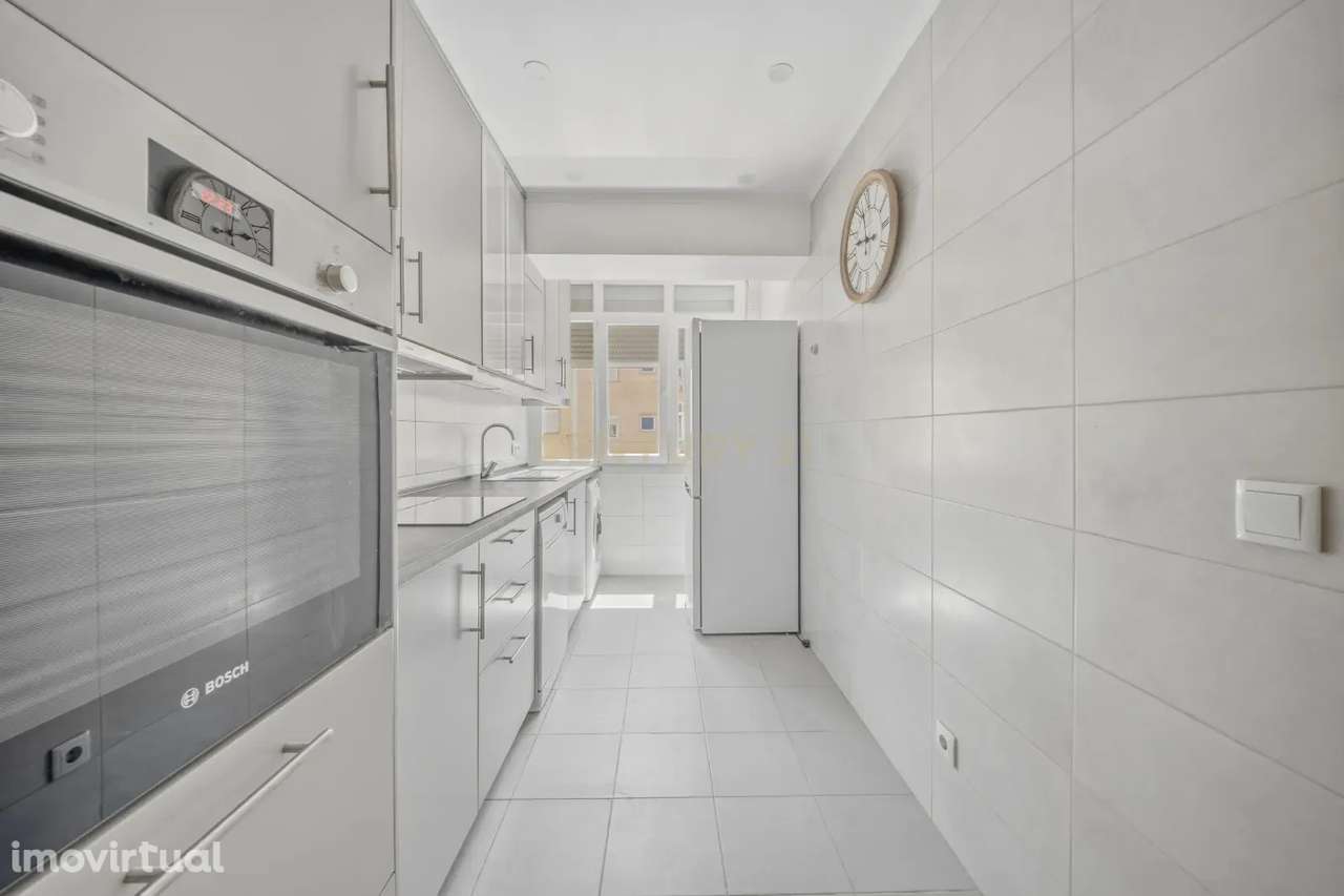 Apartamento Renovado em Venteira, Amadora - 2 Quartos - Grande imagem: 2/17