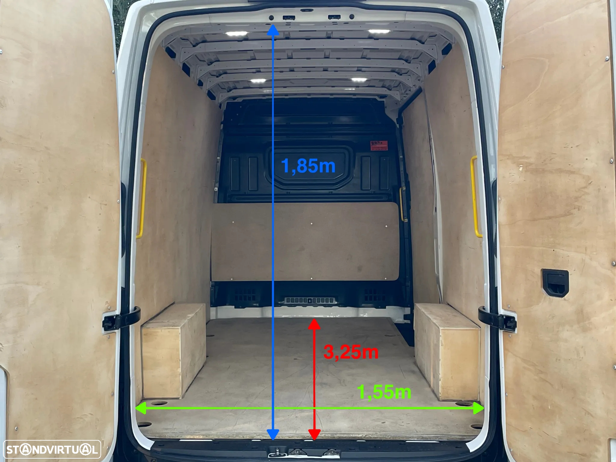 VW Crafter 2.0 TDI L3H3 IVA Dedutível - 21