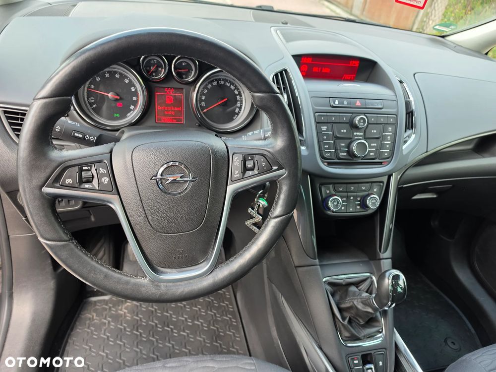 Opel Zafira 1.6 T SIDI Cosmo S&S - 23