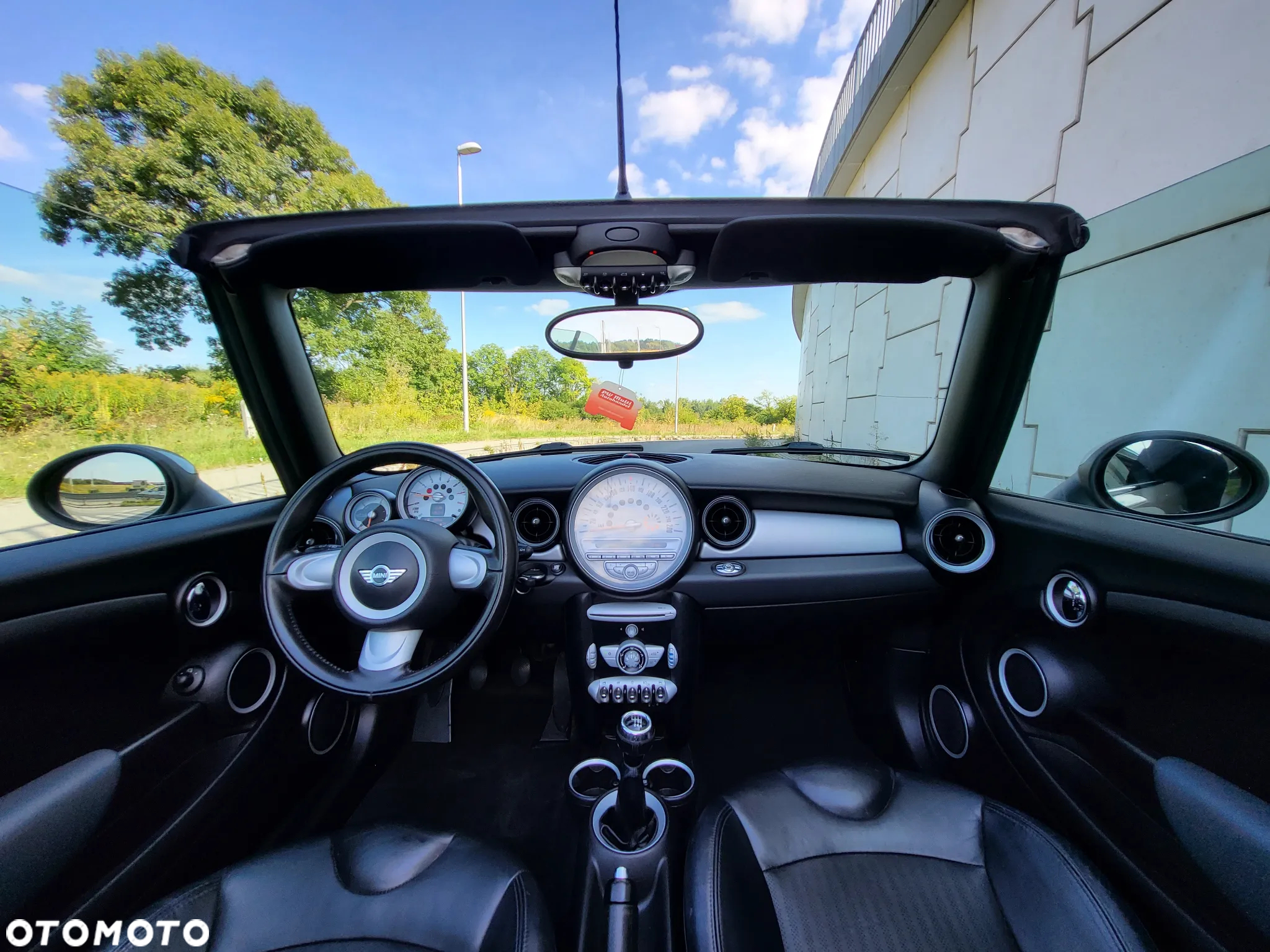 MINI Cooper Cabrio - 14