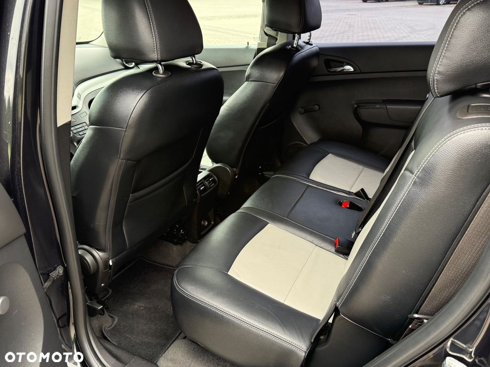 Chevrolet Orlando - 24