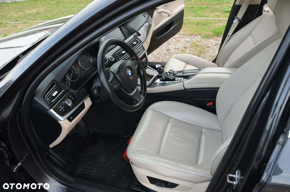 BMW Seria 5 520d - 30
