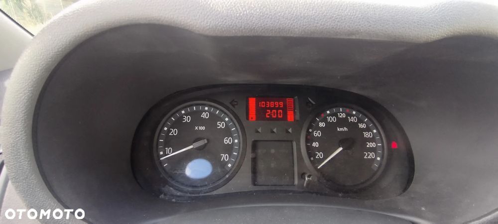 Renault Clio - 10