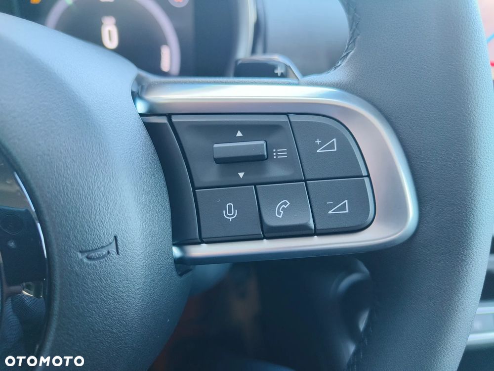 Fiat 600 1.2 Turbo Hybrid eDCT - 11