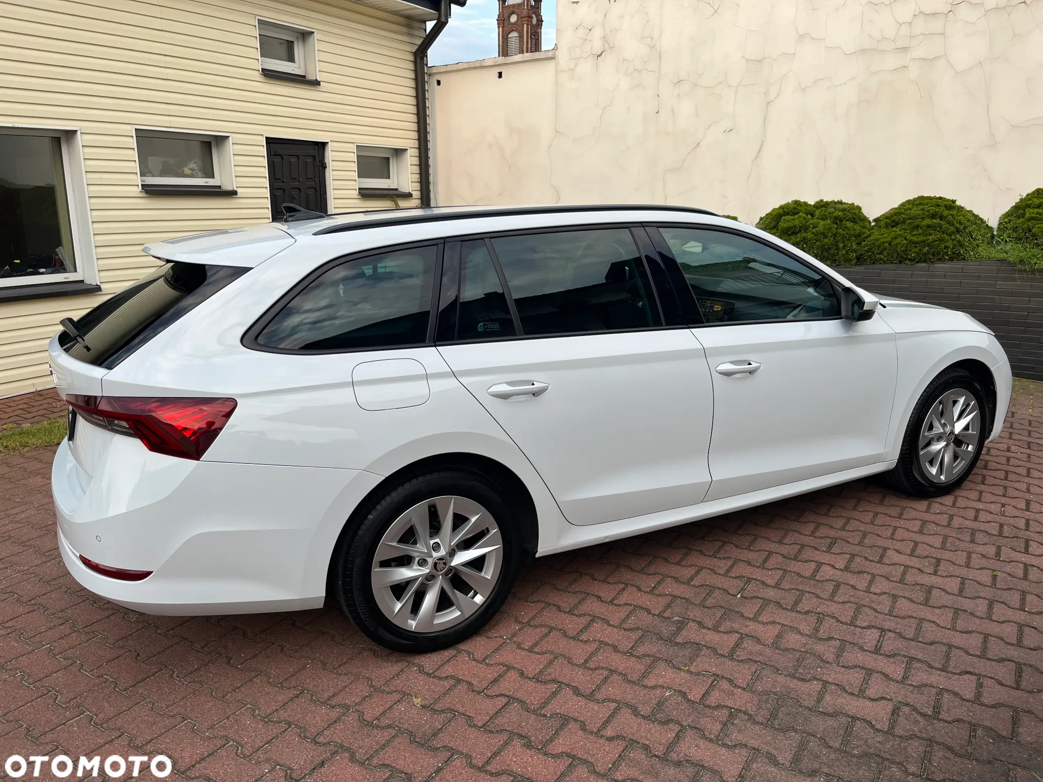 Skoda Octavia 2.0 TDI Ambition DSG - 10