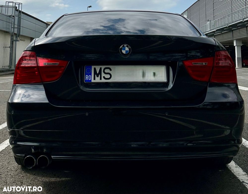 BMW Seria 3 320d - 4