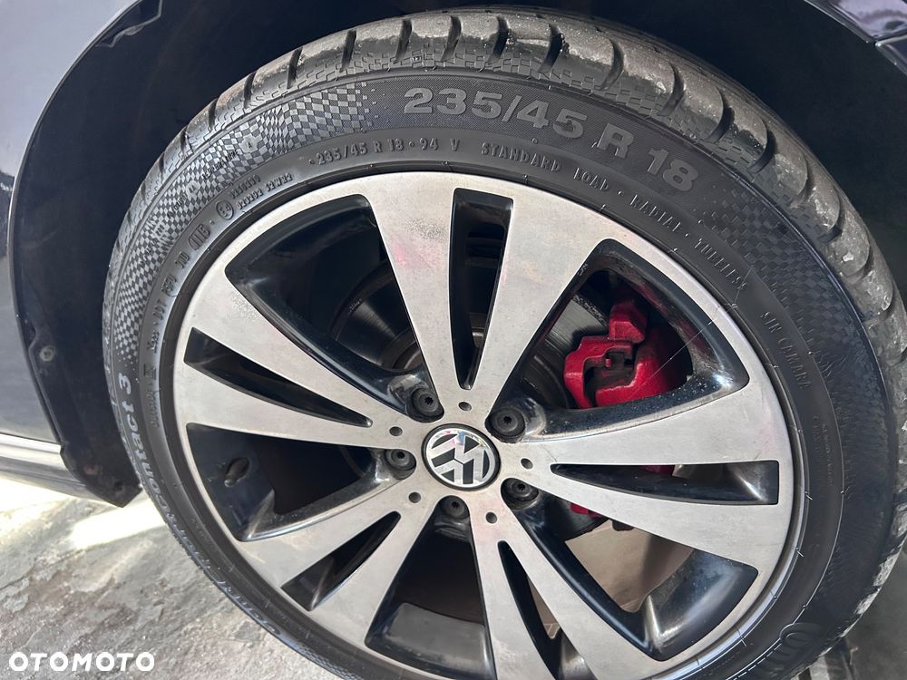 Volkswagen Passat - 25