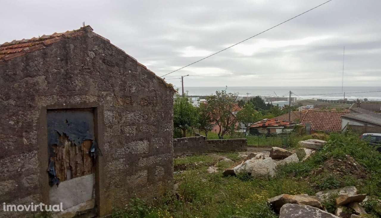 Venda de Moradia para restauro, Areosa, Viana do Castelo - Grande imagem: 2/24