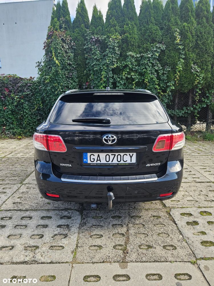 Toyota Avensis 1.8 Sol plus NAVI - 13