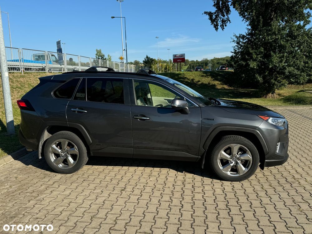Toyota RAV4 - 6