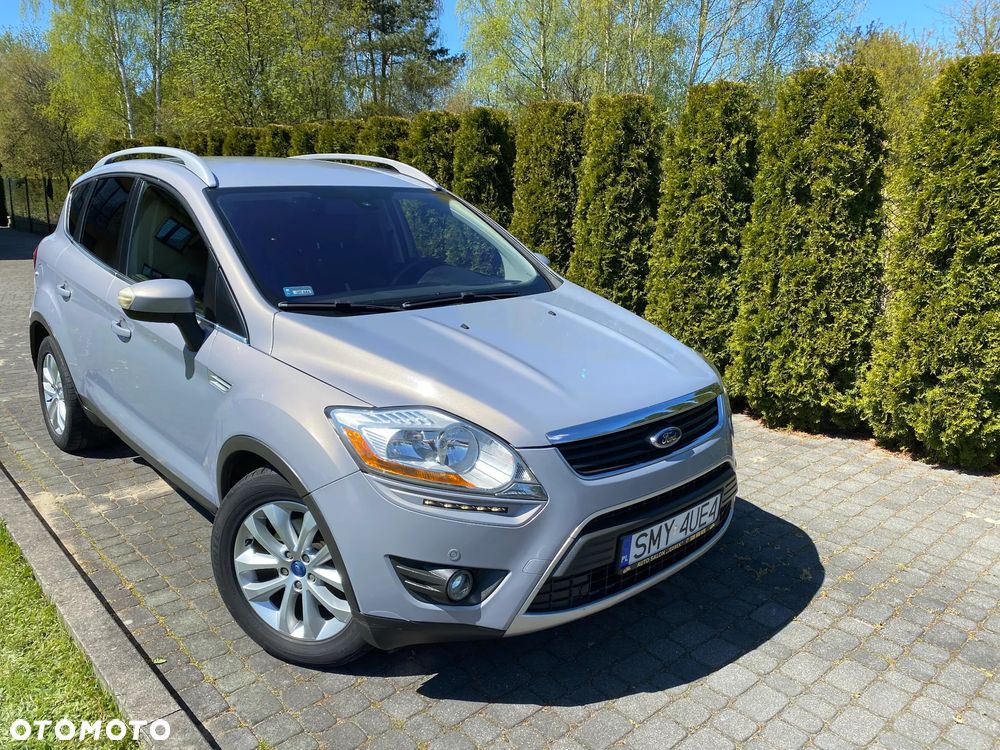Ford Kuga 2.0 TDCi 2x4 Titanium - 3