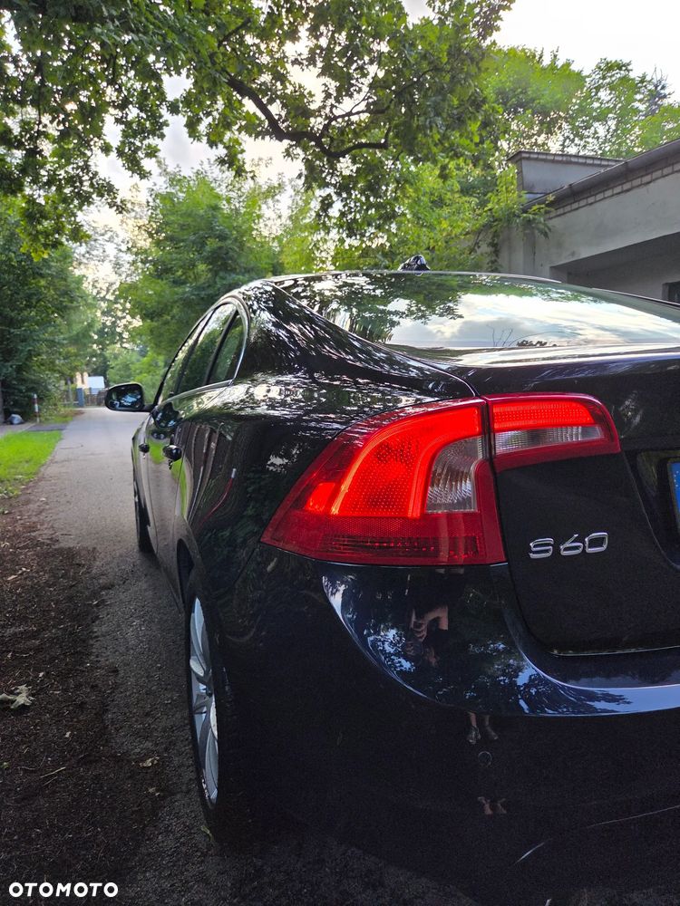 Volvo S60 D3 Drive-E Momentum - 28