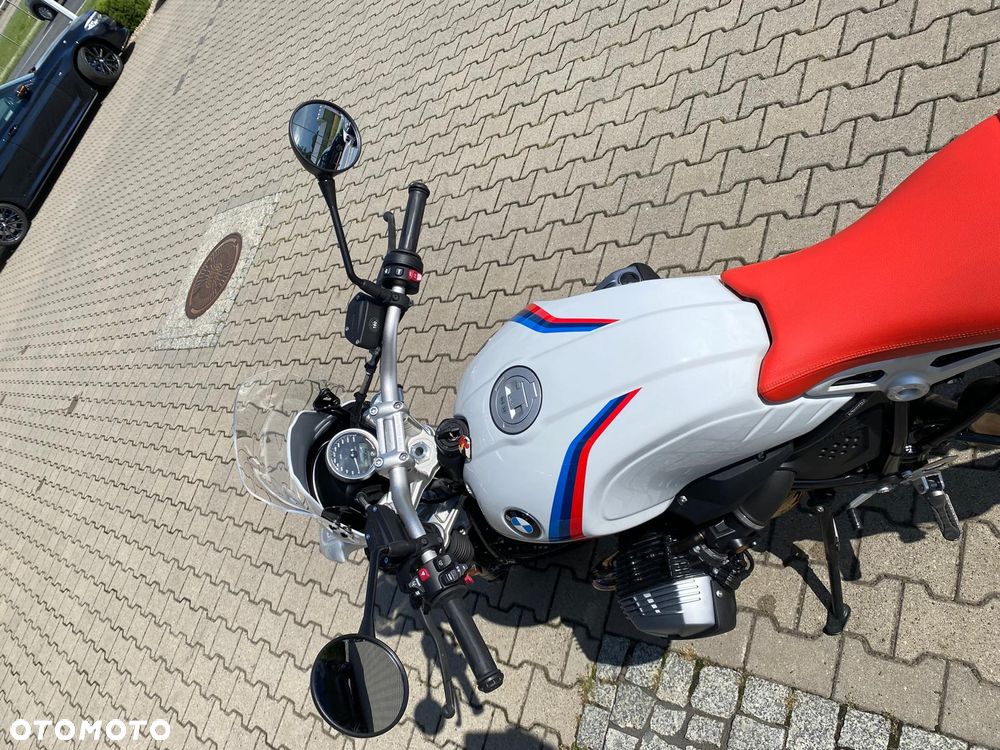 BMW R - 8