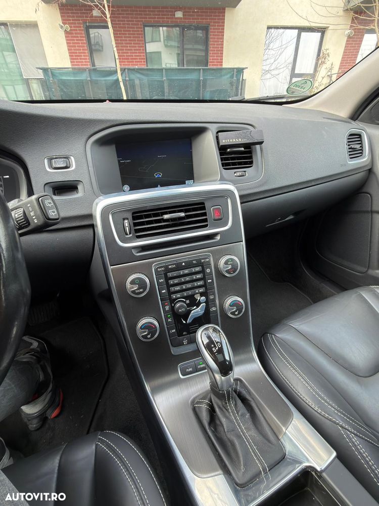 Volvo V60 D6 Twin Engine Geartronic RDesign - 15