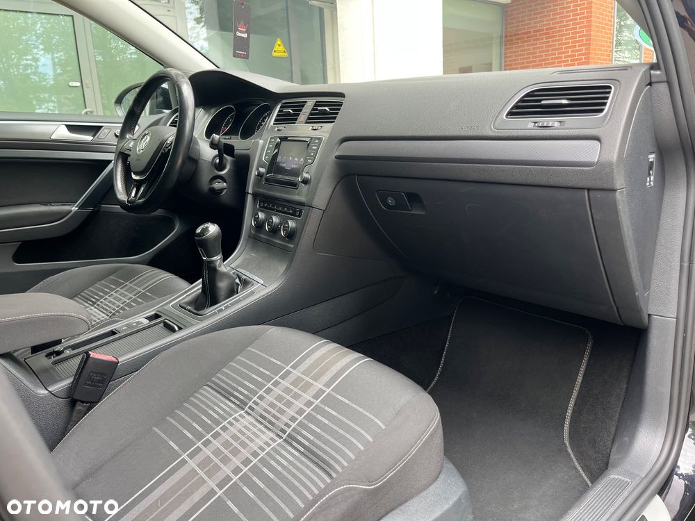 Volkswagen Golf 1.6 TDI BlueMotion Trendline - 15