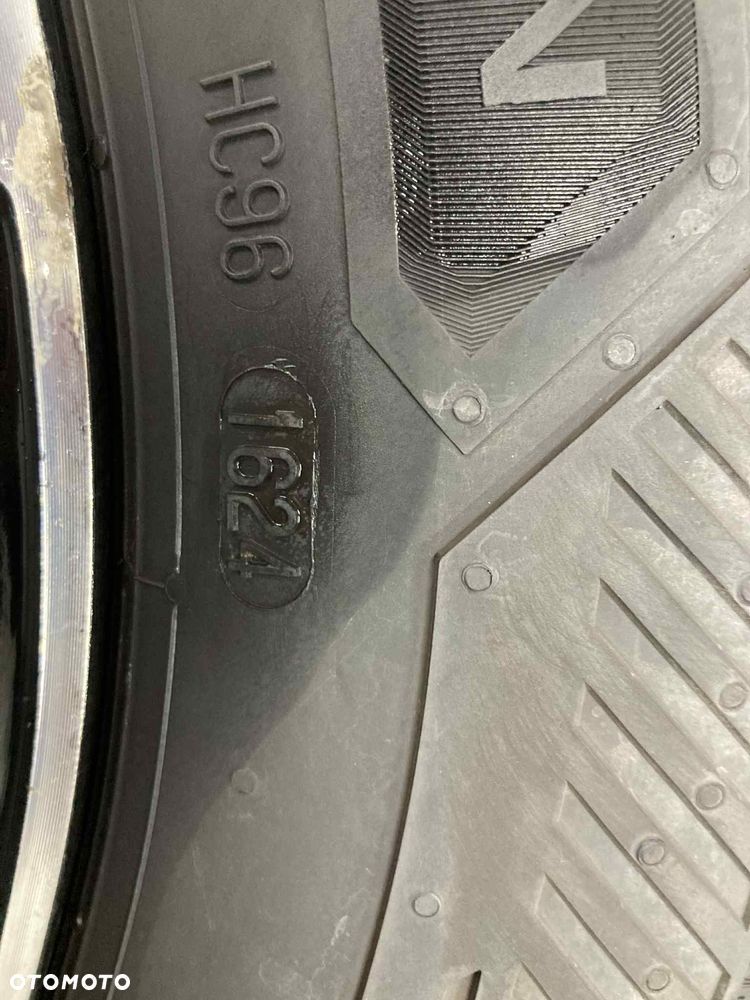 Volkswagen Caravelle - 15