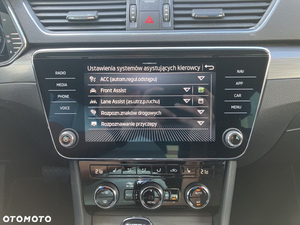 Skoda Superb 2.0 TDI SCR Style DSG - 21