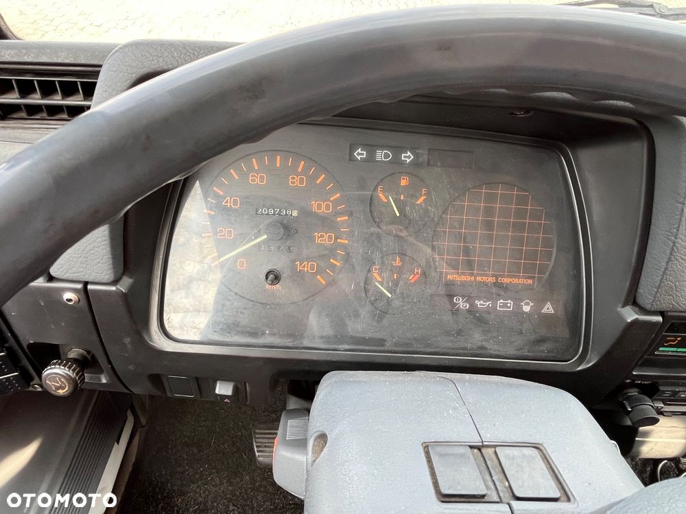 Mitsubishi Canter - 15