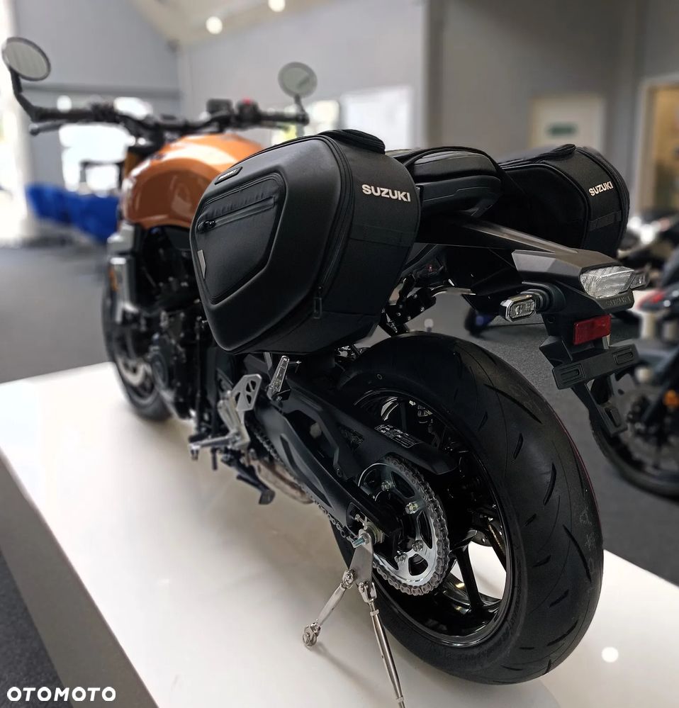 Suzuki T - 19