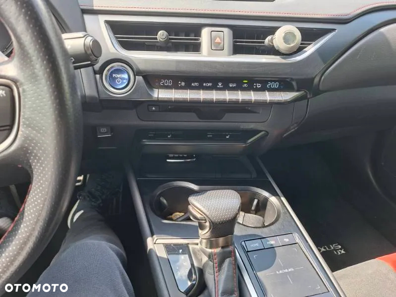 Lexus UX 250h GPF F Sport 2WD - 4