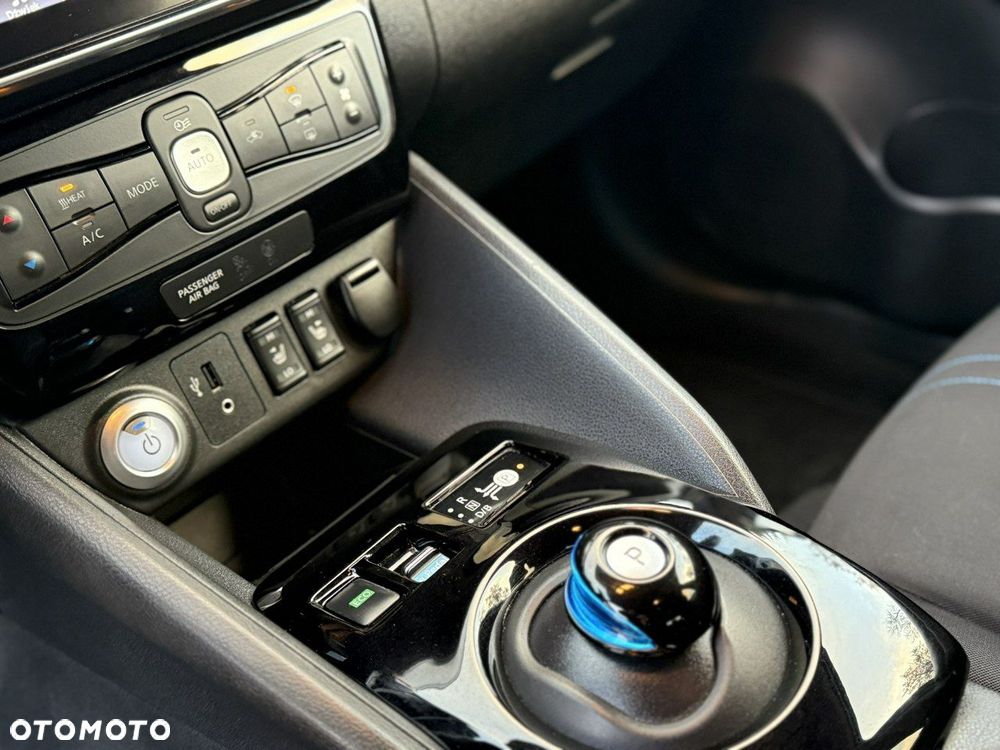 Nissan Leaf 40kWh N-Connecta - 12