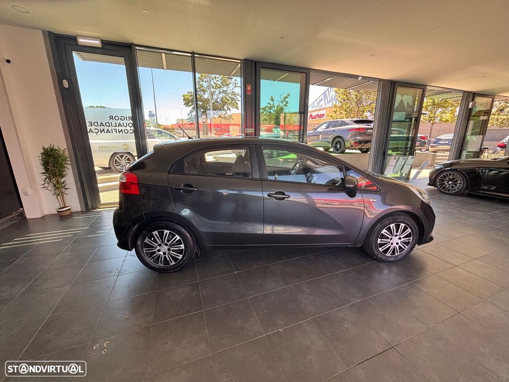 Kia Rio 1.1 CRDi EX ISG - 15