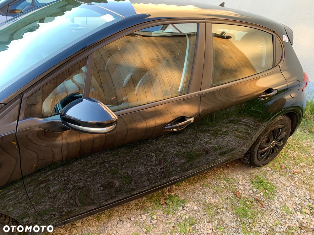 Peugeot 208 1.6 BlueHDi Active S&S - 10