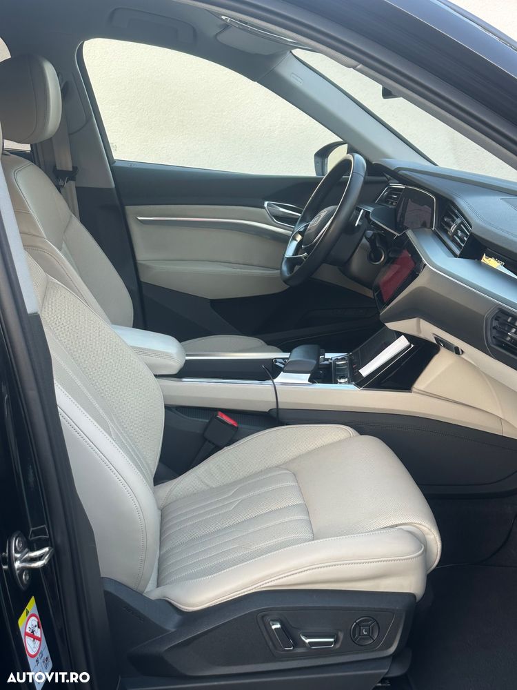 Audi e-tron - 10
