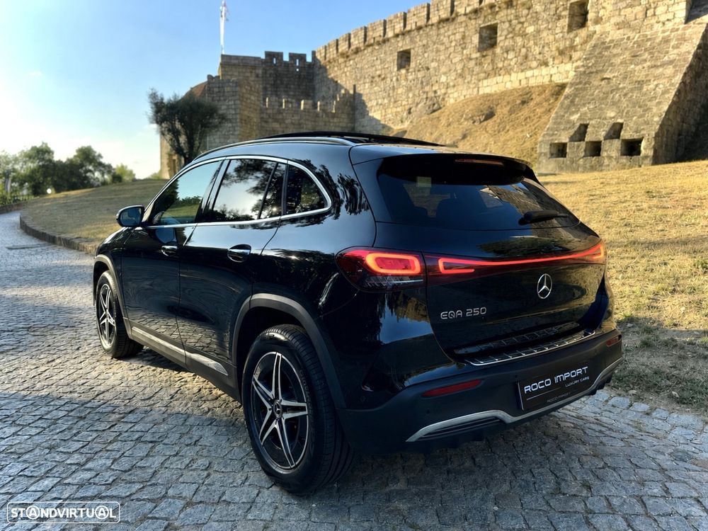 Mercedes-Benz EQA 250 AMG Line - 2
