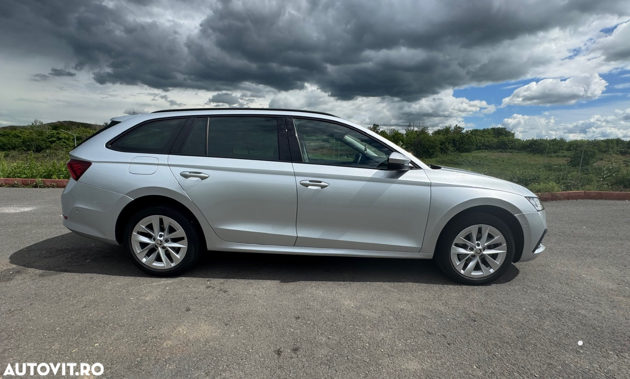 Skoda Octavia 2.0 TDI DSG Style - 4